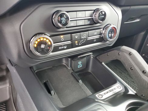 Certified 2025 Ford Bronco Badlands image 26