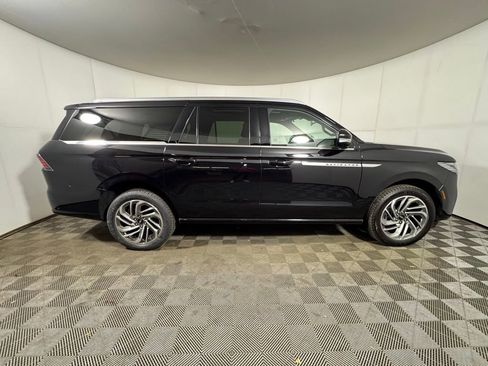 New 2025 Lincoln Navigator L Reserve AWD/4WD image 68