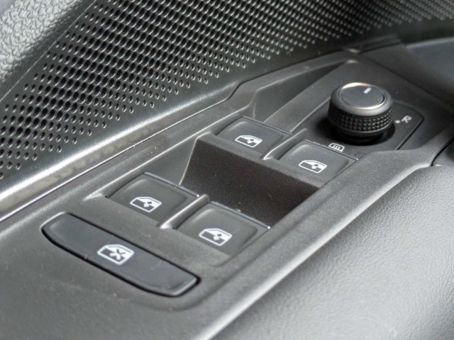 New 2026 Volkswagen Tiguan SE FWD image 24