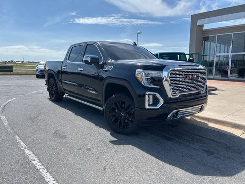 Used 2021 GMC Sierra 1500 Denali w/ Denali Ultimate Package AWD/4WD image 3