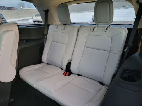 New 2026 Lincoln Aviator AWD image 21