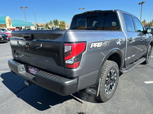 Used 2021 Nissan Titan PRO-4X w/ Pro-4x Convenience Package image 3