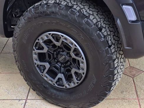 Used 2024 Ford F150 Raptor w/ Equipment Group 803A Raptor R AWD/4WD image 7