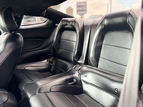 Used 2019 Ford Mustang GT Premium w/ GT Performance Package RWD image 29