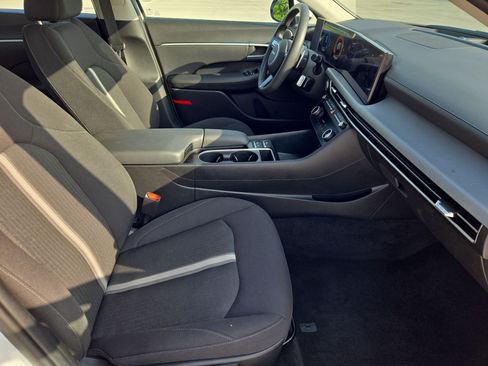 Used 2025 Hyundai Sonata SEL FWD image 30