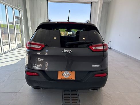 Used 2016 Jeep Cherokee Latitude w/ Safety/Convenience Group image 5