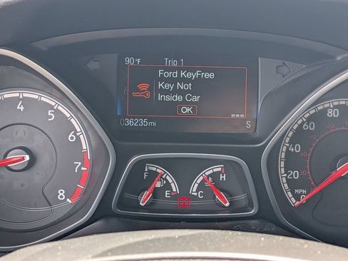 Used 2017 Ford Focus ST FWD image 12