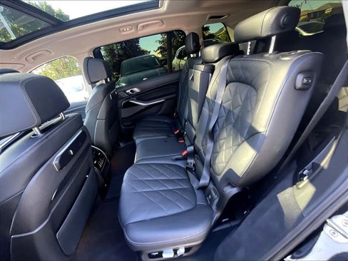 Used 2023 BMW X7 xDrive40i w/ Premium Package image 26