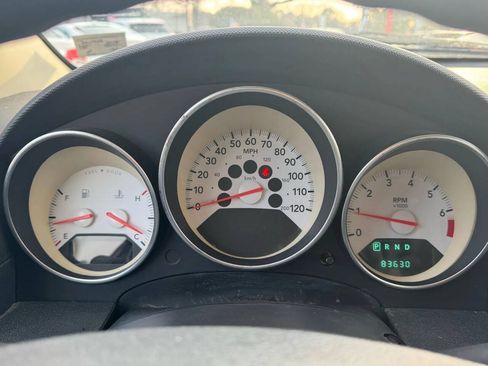 Used 2009 Dodge Caliber SXT FWD image 16