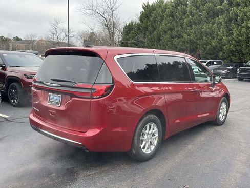 New 2026 Chrysler Pacifica Select FWD image 9