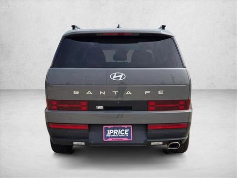 Used 2025 Hyundai Santa Fe SEL FWD image 7