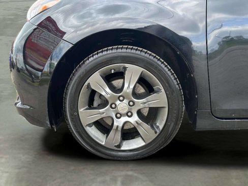 Used 2015 Toyota Sienna SE FWD image 35