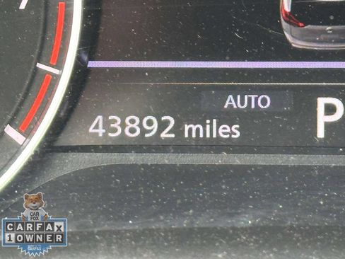 Used 2025 Nissan Rogue SV AWD/4WD image 28