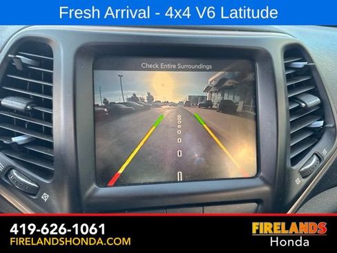 Used 2015 Jeep Cherokee Latitude w/ Comfort/Convenience Group AWD/4WD image 21