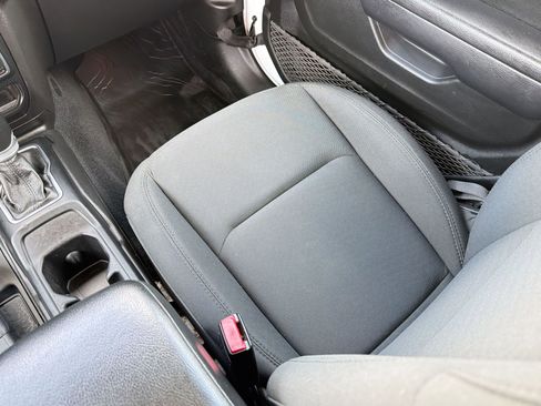 Used 2022 Jeep Gladiator Willys image 31