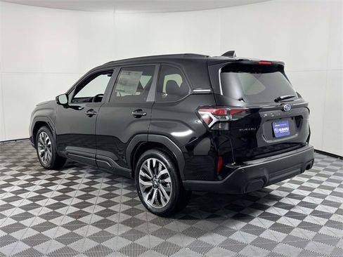 Used 2025 Subaru Forester Touring image 8