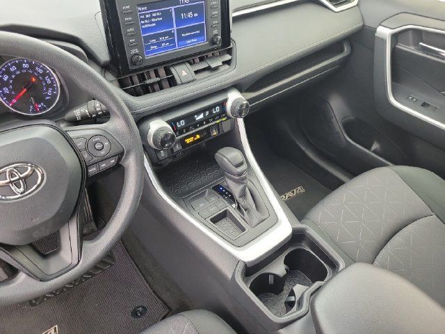 Used 2019 Toyota RAV4 XLE FWD image 31