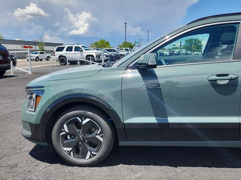 Used 2023 Kia Niro Wind w/ Wind Preserve Package FWD image 10