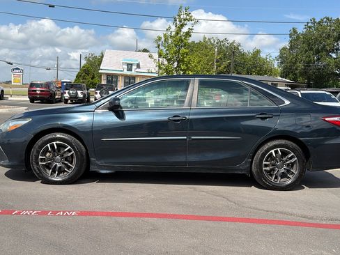 Used 2015 Toyota Camry SE FWD image 8