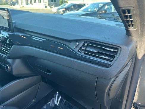 Used 2025 Ford Escape ST-Line AWD/4WD image 27
