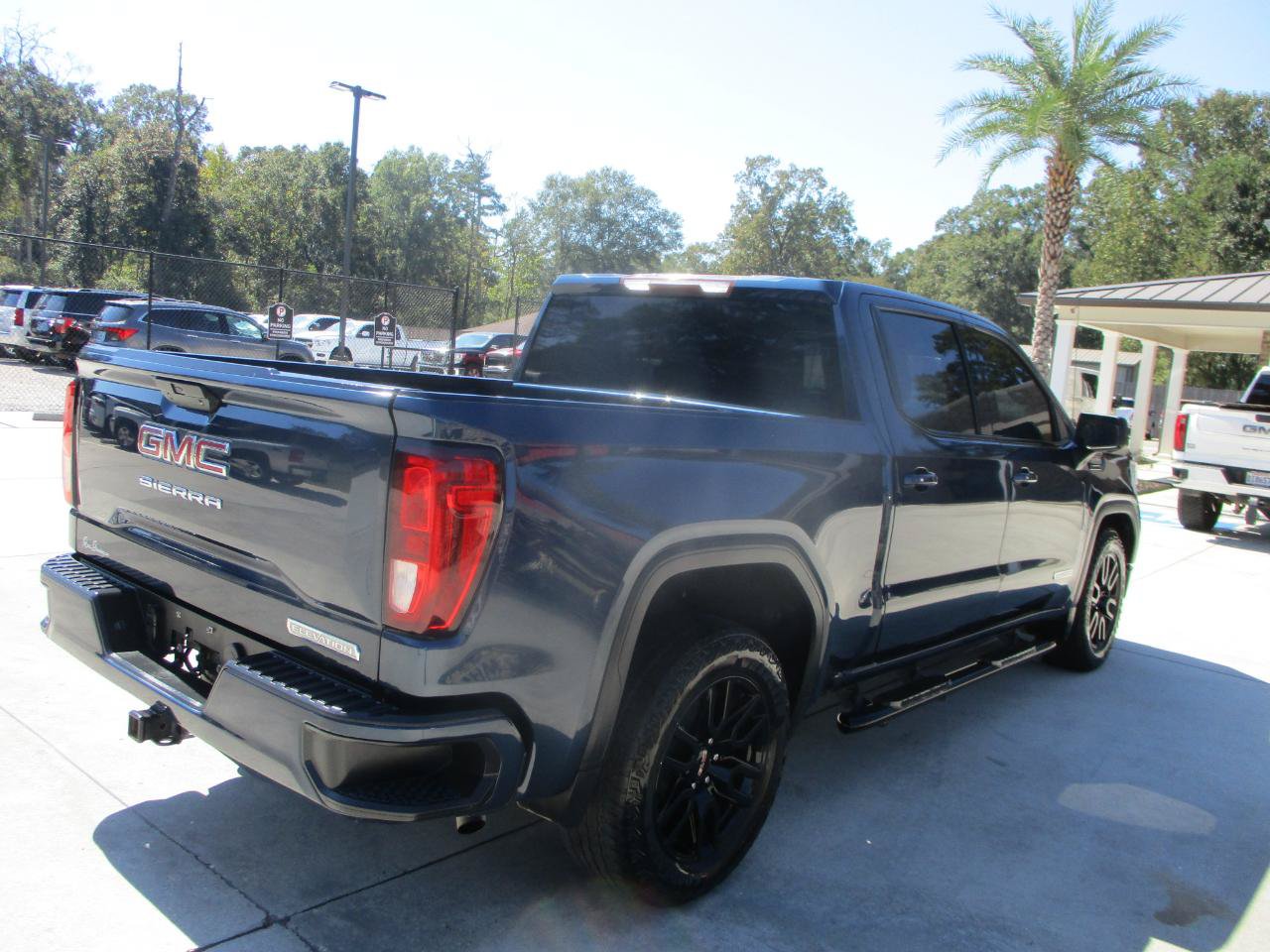 Used 2020 GMC Sierra 1500 Elevation w/ Elevation Value Package RWD image 10