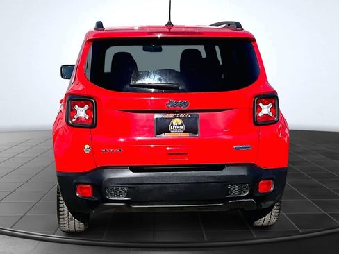 Used 2021 Jeep Renegade Latitude w/ Convenience Group image 5