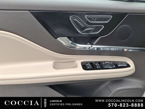 Certified 2023 Lincoln Corsair AWD image 12