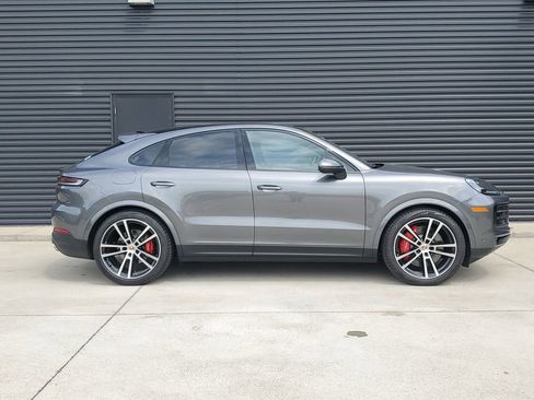 Used 2026 Porsche Cayenne S AWD/4WD image 8