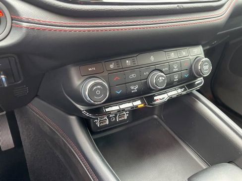 Used 2023 Dodge Durango GT image 26