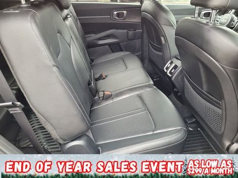 Used 2022 Kia Sorento S w/ Panoramic Sunroof Package image 12