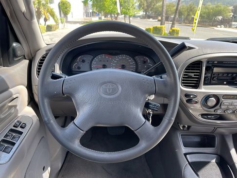 Used 2002 Toyota Sequoia Limited image 9