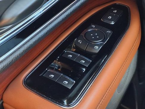 Certified 2021 Lincoln Navigator Reserve RWD image 17