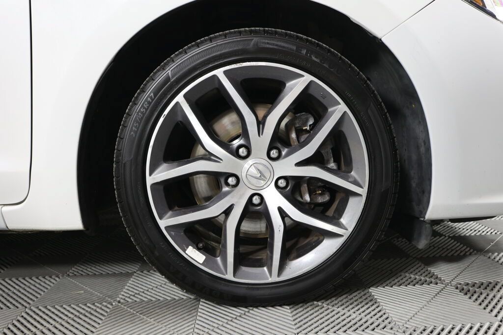 Used 2020 Acura ILX w/ Premium Package FWD image 6