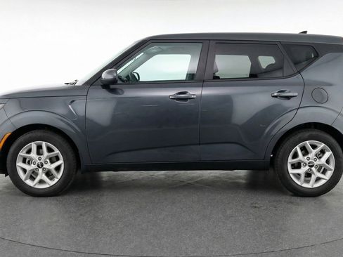 Used 2025 Kia Soul LX w/ LX Technology Package image 5