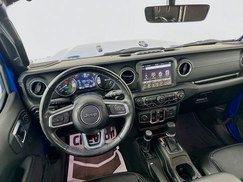 Used 2022 Jeep Wrangler Unlimited Sahara w/ Cold Weather Group AWD/4WD image 23