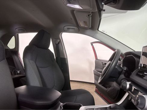 Used 2025 Toyota RAV4 LE image 25