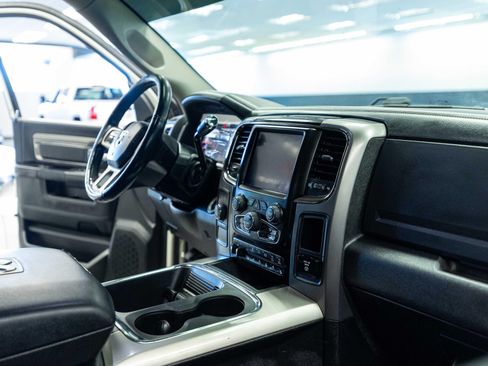 Used 2018 RAM 2500 Laramie w/ Sport Appearance Group AWD/4WD image 14