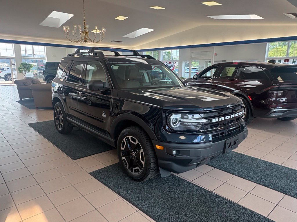 Used 2023 Ford Bronco Sport Outer Banks AWD/4WD image 1
