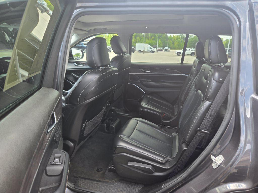 Used 2022 Jeep Grand Cherokee L Limited AWD/4WD image 8