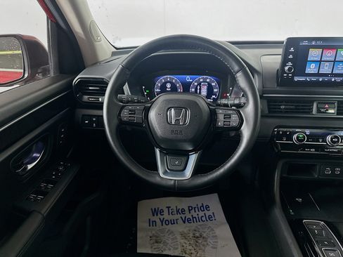 Used 2025 Honda Pilot Elite image 23