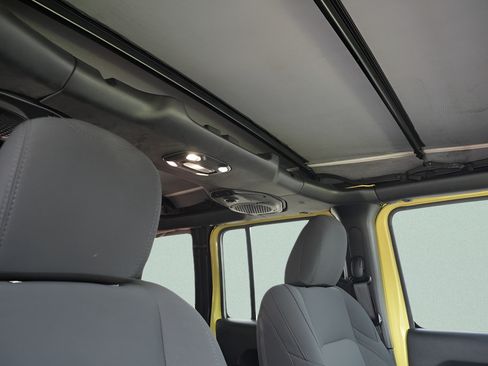 Used 2023 Jeep Wrangler Unlimited Sport AWD/4WD image 13