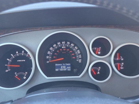 Used 2010 Toyota Tundra Limited image 32