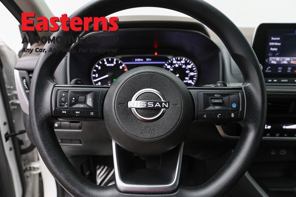 Used 2023 Nissan Rogue SV AWD/4WD image 11