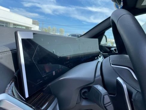 Used 2026 BMW X5 xDrive40i w/ Climate Comfort Package image 18