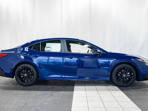 New 2026 Toyota Camry SE image 3