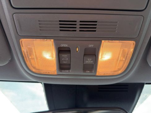 Used 2019 Honda CR-V EX image 24