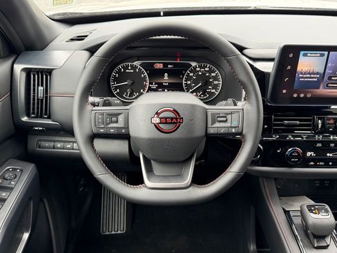 New 2026 Nissan Pathfinder SV image 21