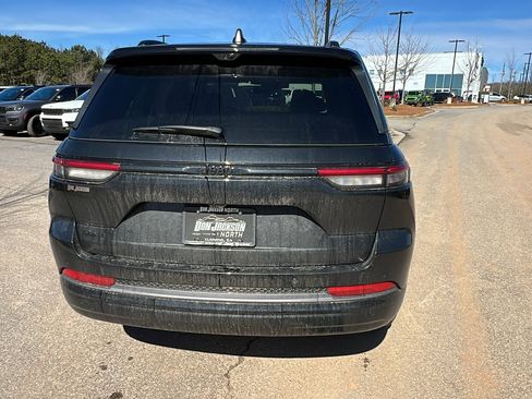New 2026 Jeep Grand Cherokee Limited Reserve image 9