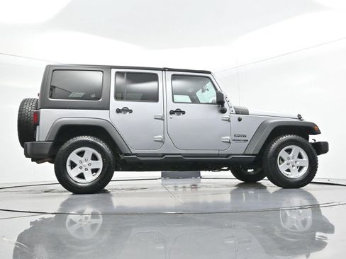 Used 2018 Jeep Wrangler Unlimited Sport S AWD/4WD image 48