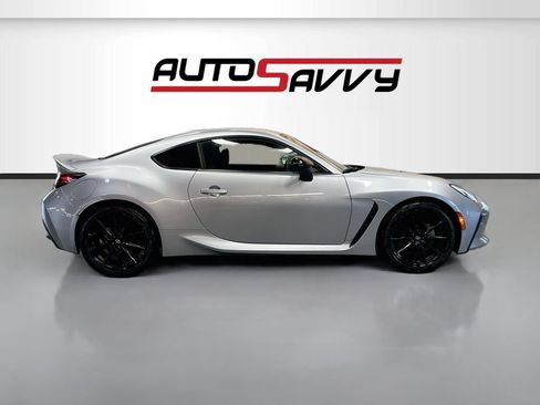 Used 2022 Toyota GR86 Premium w/ ALL Weather Mat Package (TMS) RWD image 8